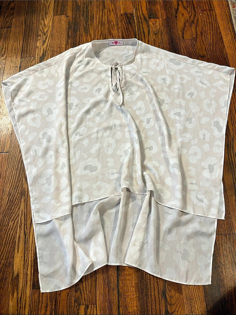 🎉Like New! Buddy Love North Tunic Animal Print White Size Small